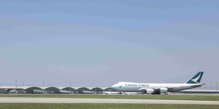 加強合作及創新，鞏固香港作為全球領先國際航空及物流樞紐的地位