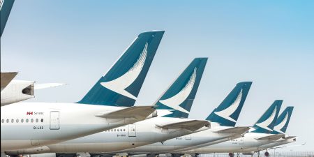 與香港國際機場三跑道系統齊驅並進 續創高峯新里程