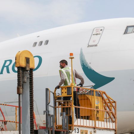  国泰优先运送-可获延长货物收取截止时间及最早提货安排