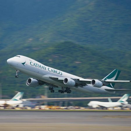 国泰—紧急包裹运送-航班及网络 