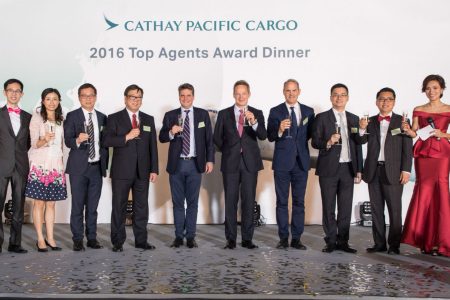 Agents line up in the Hong Kong's 2016 Top Agents' Award Dinner