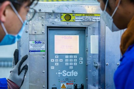 cooltainer control panel with temperature readout